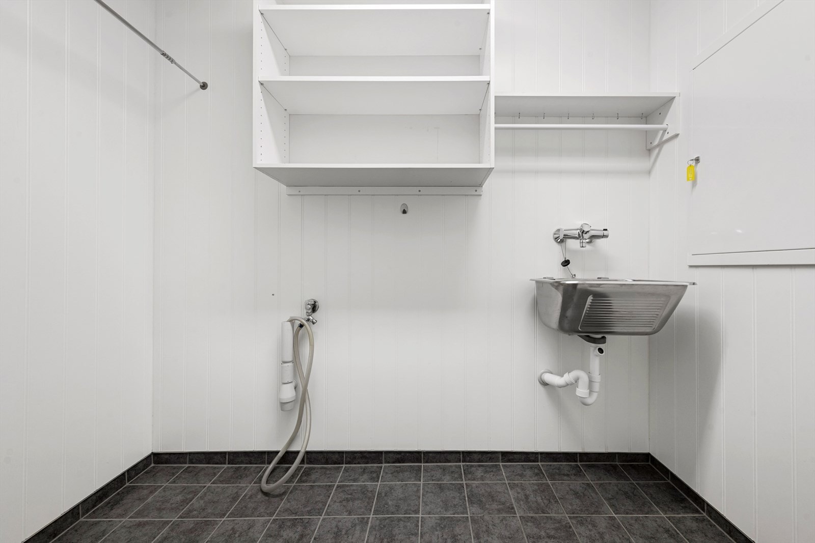 Vaskerom Galleribilde