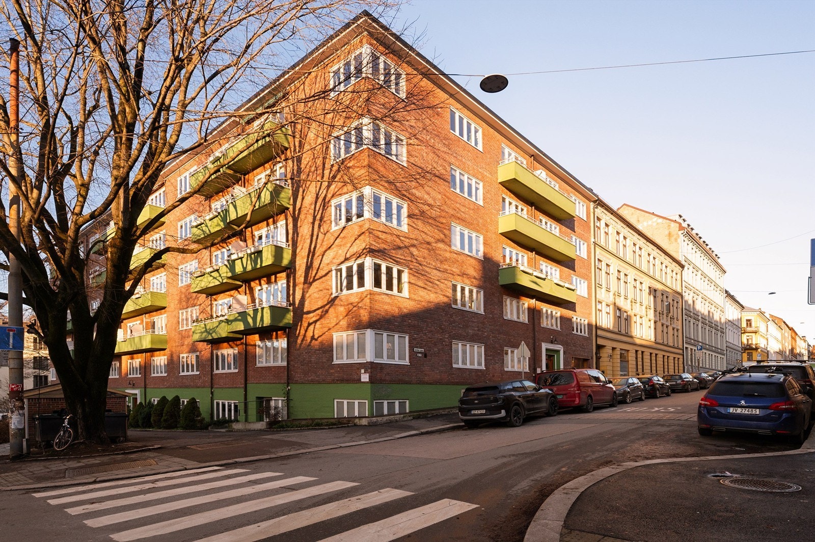 Eiendommen har en attraktiv beliggenhet på Bolteløkka, i en rolig gate med kort vei til St. Hanshaugen. Galleribilde