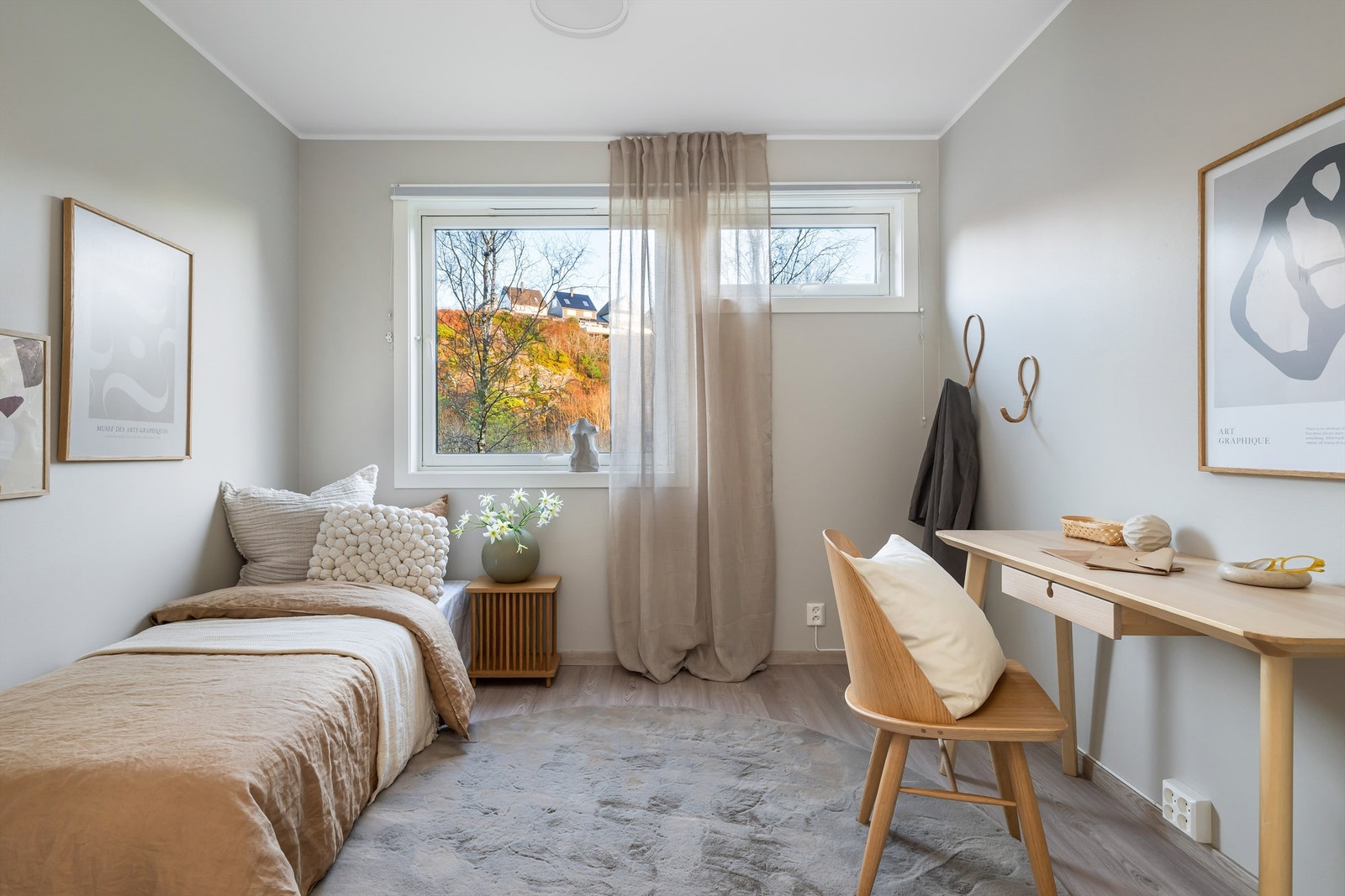 Soverom 2 er på 8,8 kvm Galleribilde