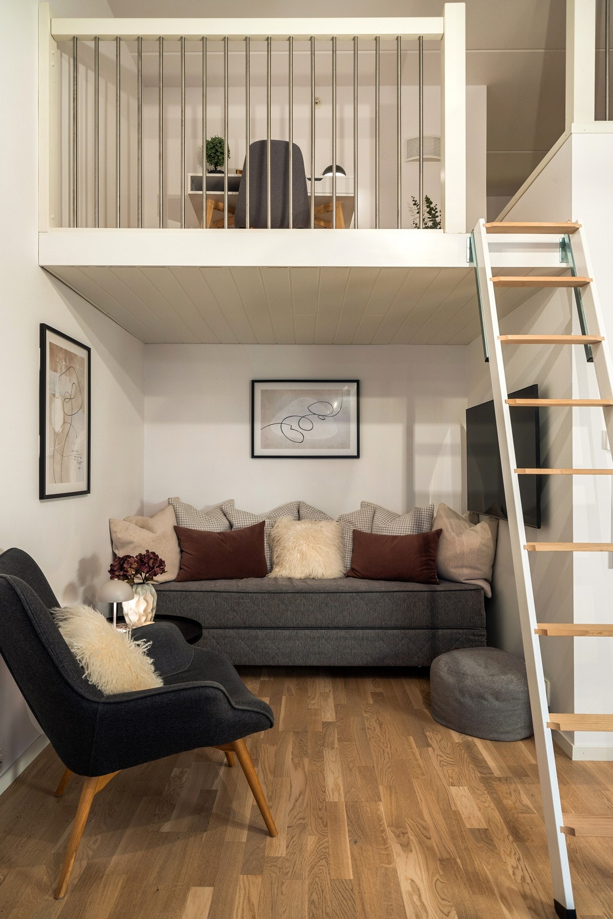 Det er etablert en stilig adkomst i form av stige til hemsen. Galleribilde