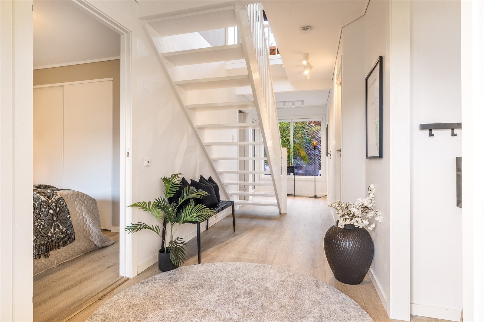 Fra gangen er inngang til hovedsoverommet. Galleribilde