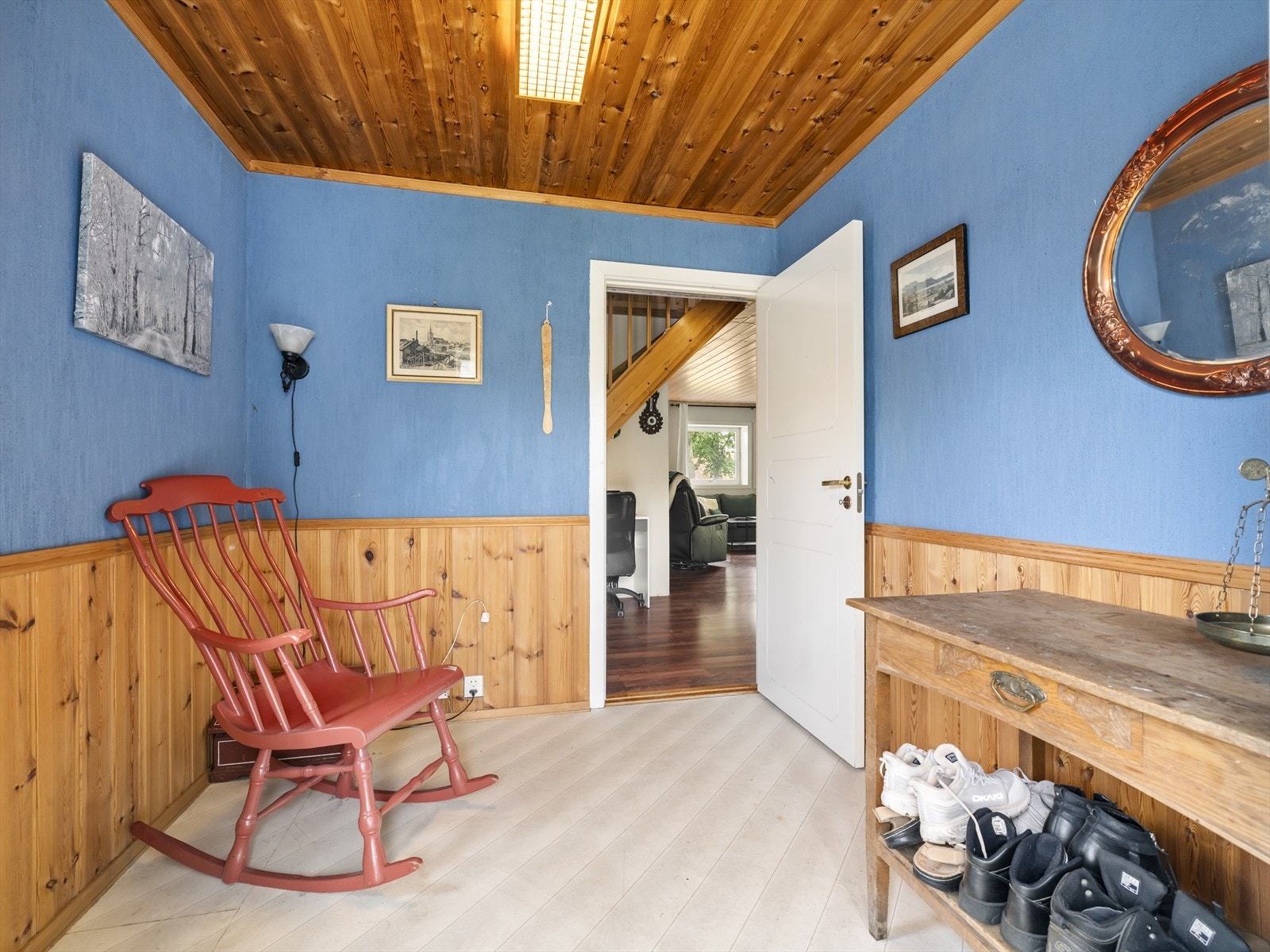 Gang med plass til garderobeløsning Galleribilde