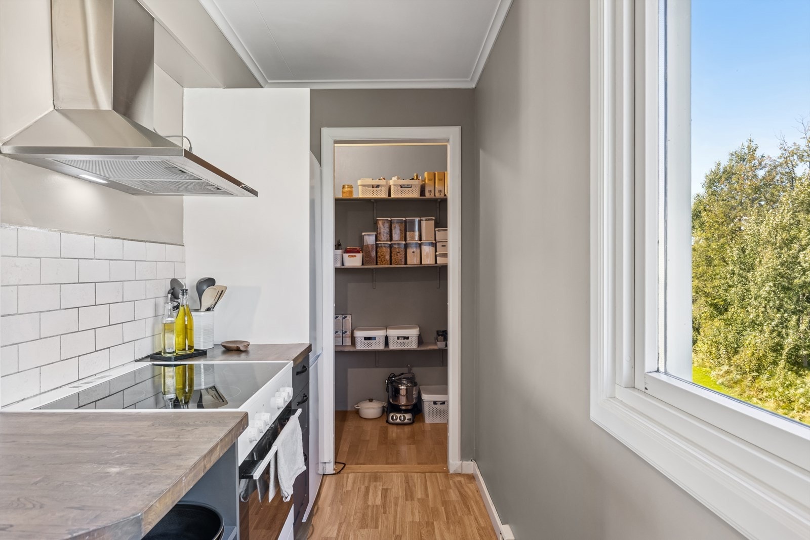 Praktisk bod ved kjøkkenet. Galleribilde