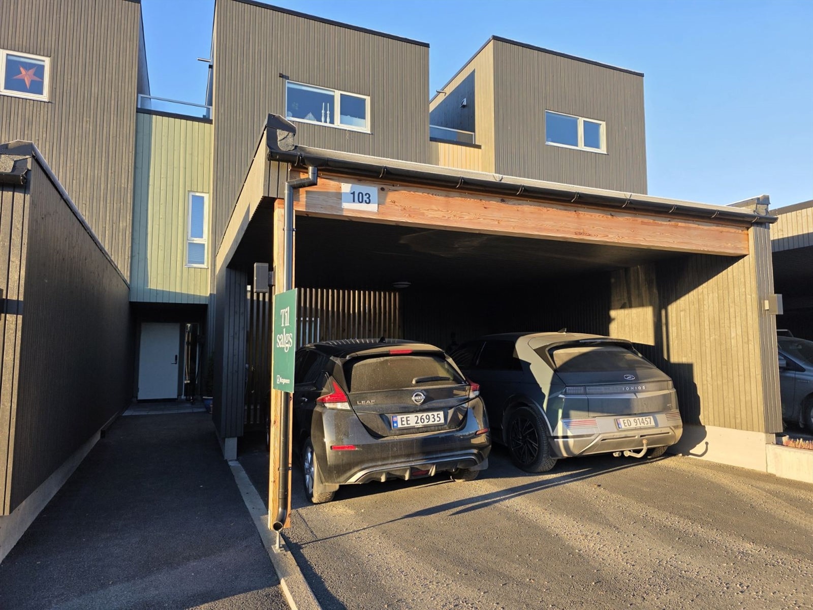 Carport med plass for 2 biler Galleribilde