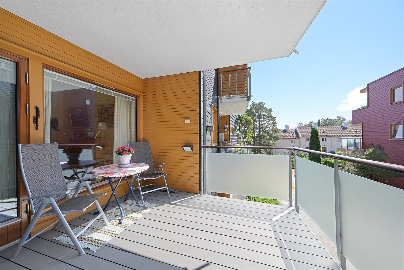 Leiligheten har en solrik og sentral beliggenhet på Solvang - Foto: Kristian Bollæren v/Fotofinish Galleribilde