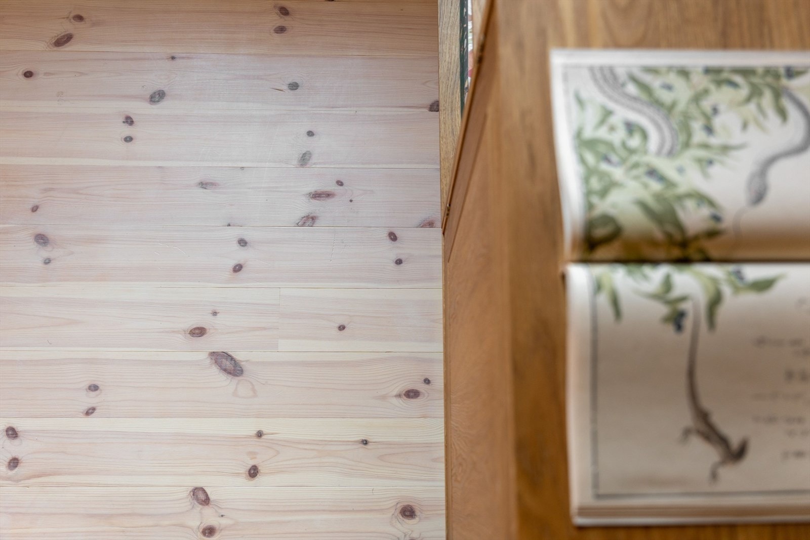 Nytt furugulv lagt i 2025. Galleribilde