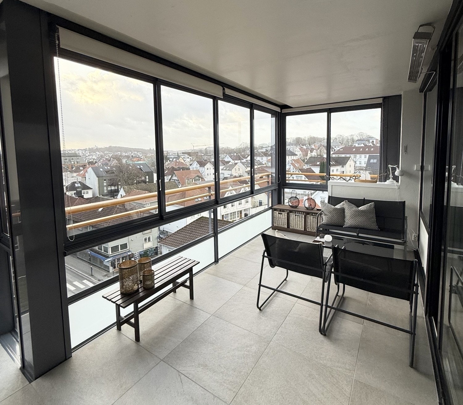 Innglasset balkong Galleribilde