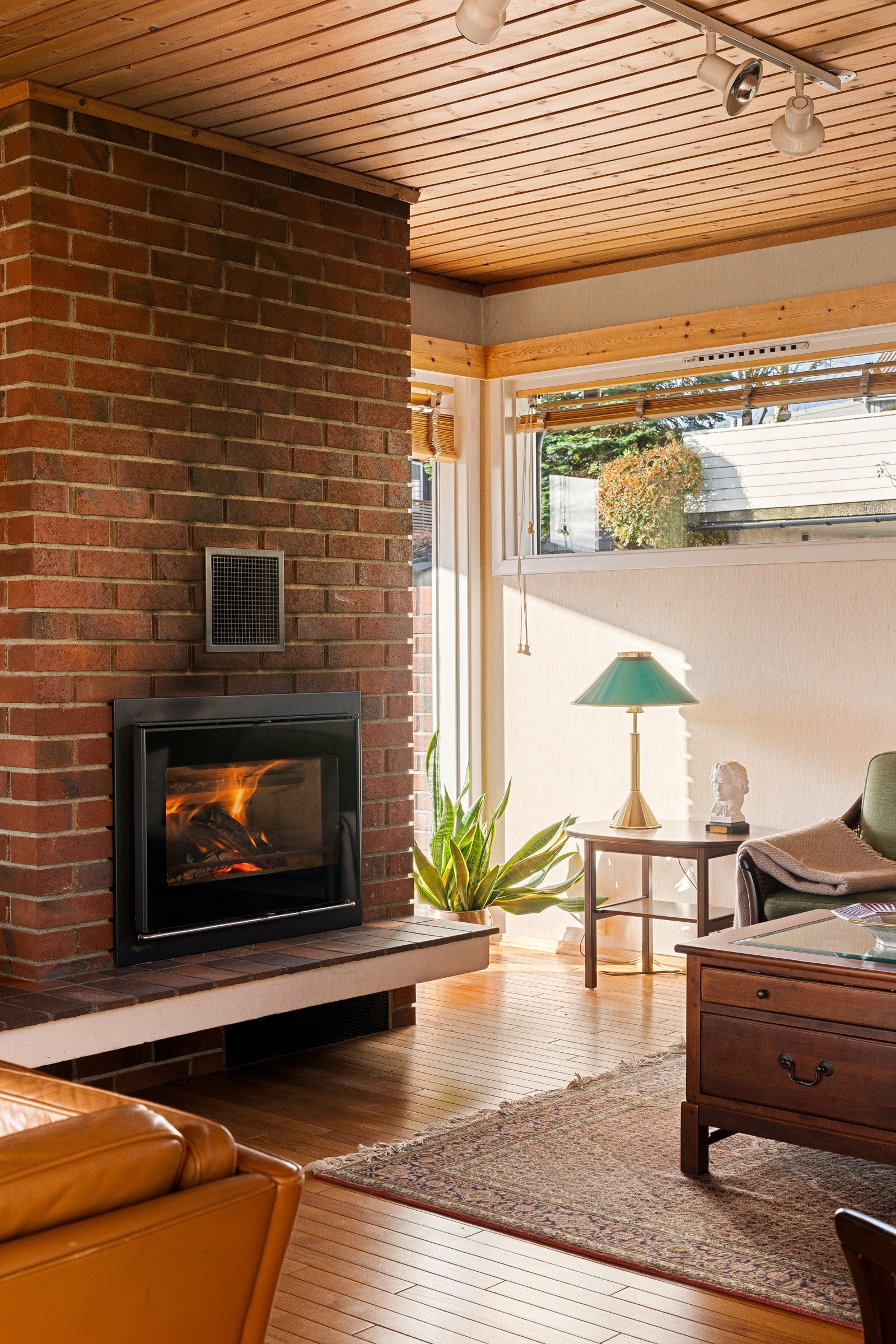 Peisen bidrar med både varme og en lun atmosfære. Galleribilde