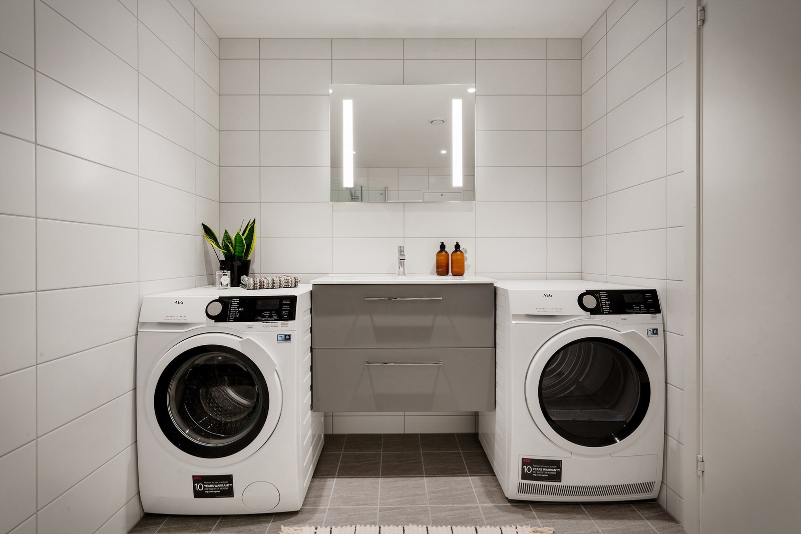 Opplegg for vaskemaskin og tørketrommel Galleribilde