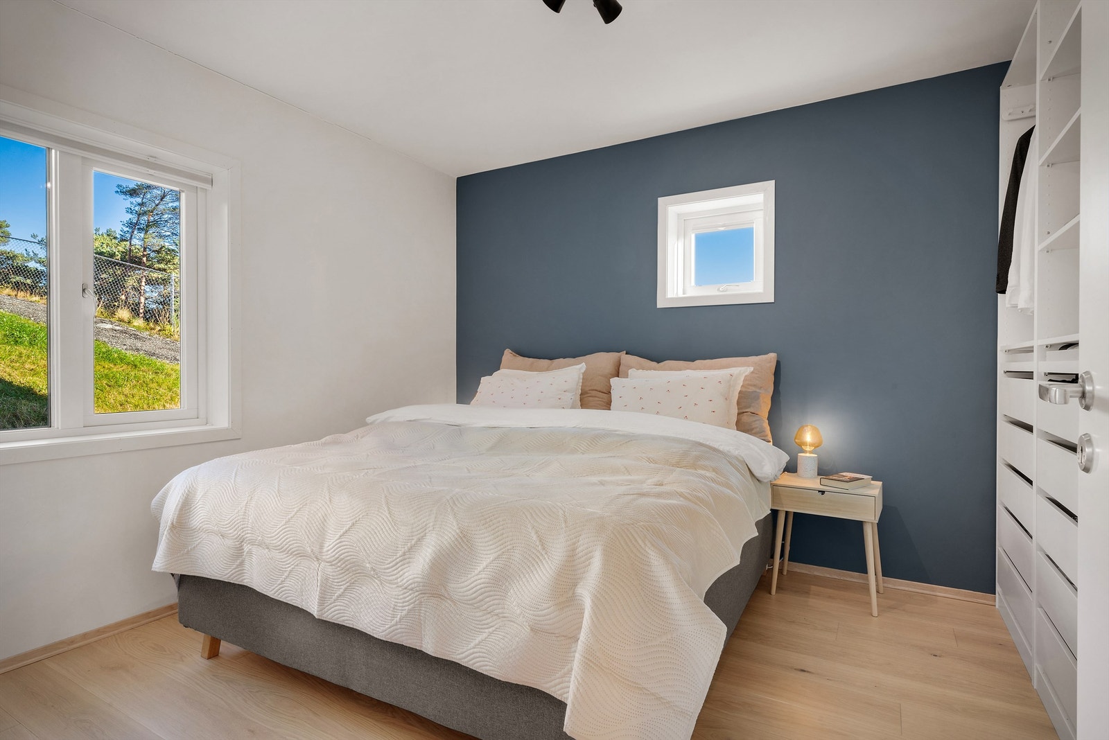 Hovedsoverom med god plass Galleribilde