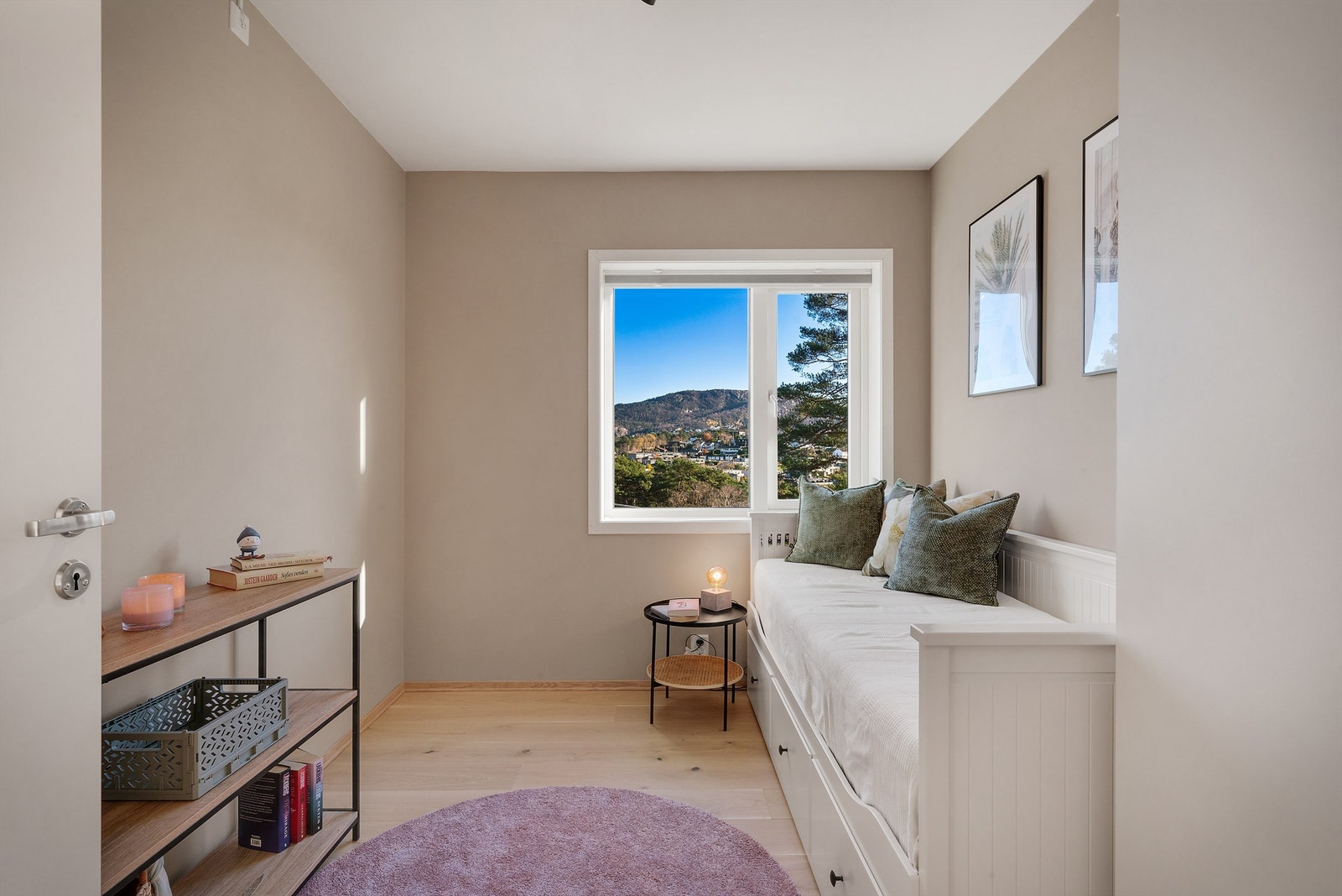 Soverom 2 er også av fin størrelse Galleribilde