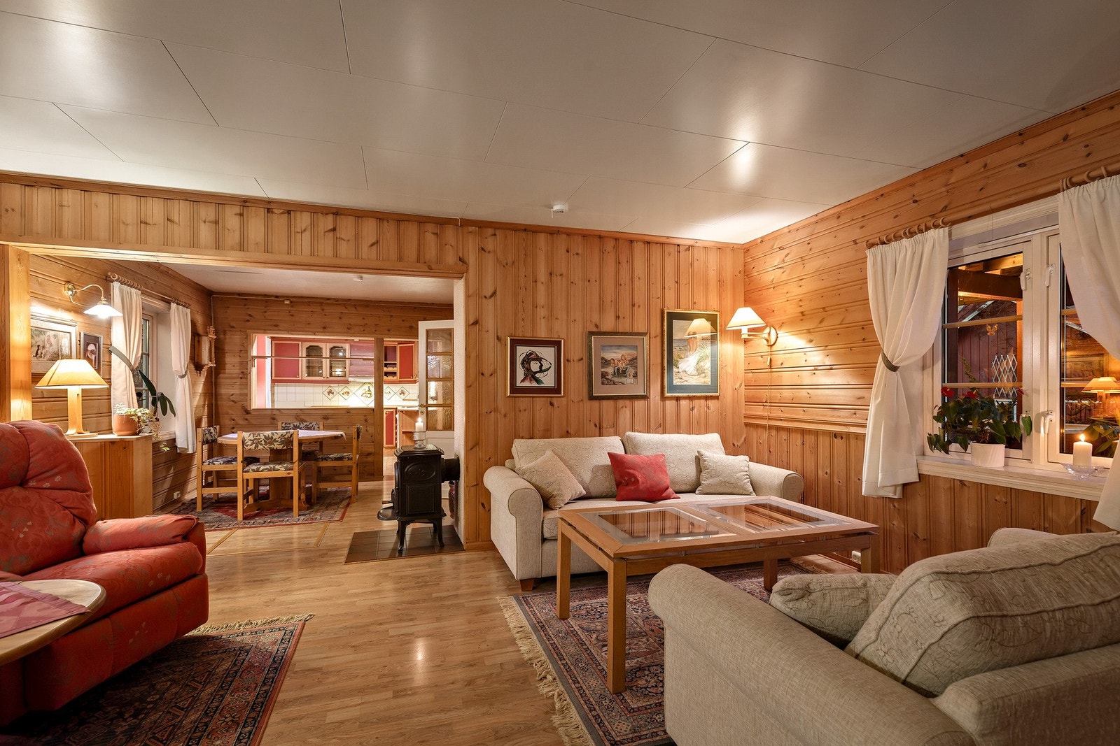 Stuen er på 20,5 kvm Galleribilde