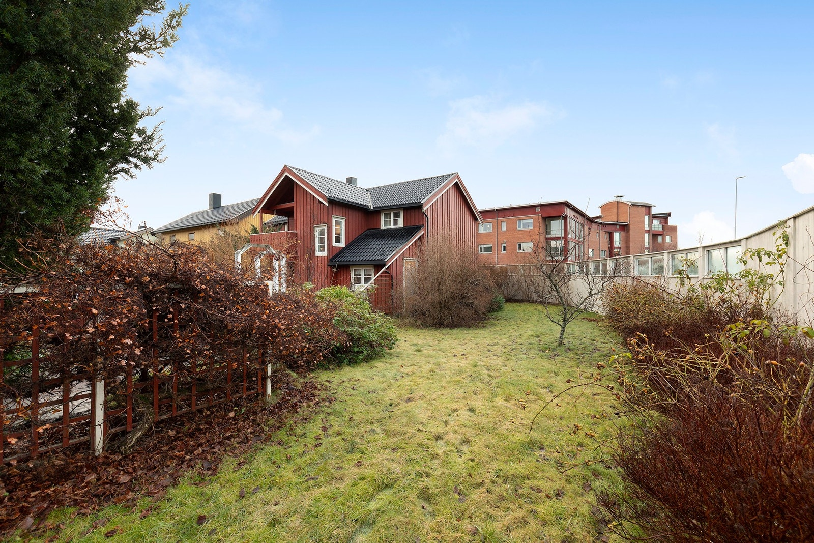 Skjermet og trivelig hage Galleribilde