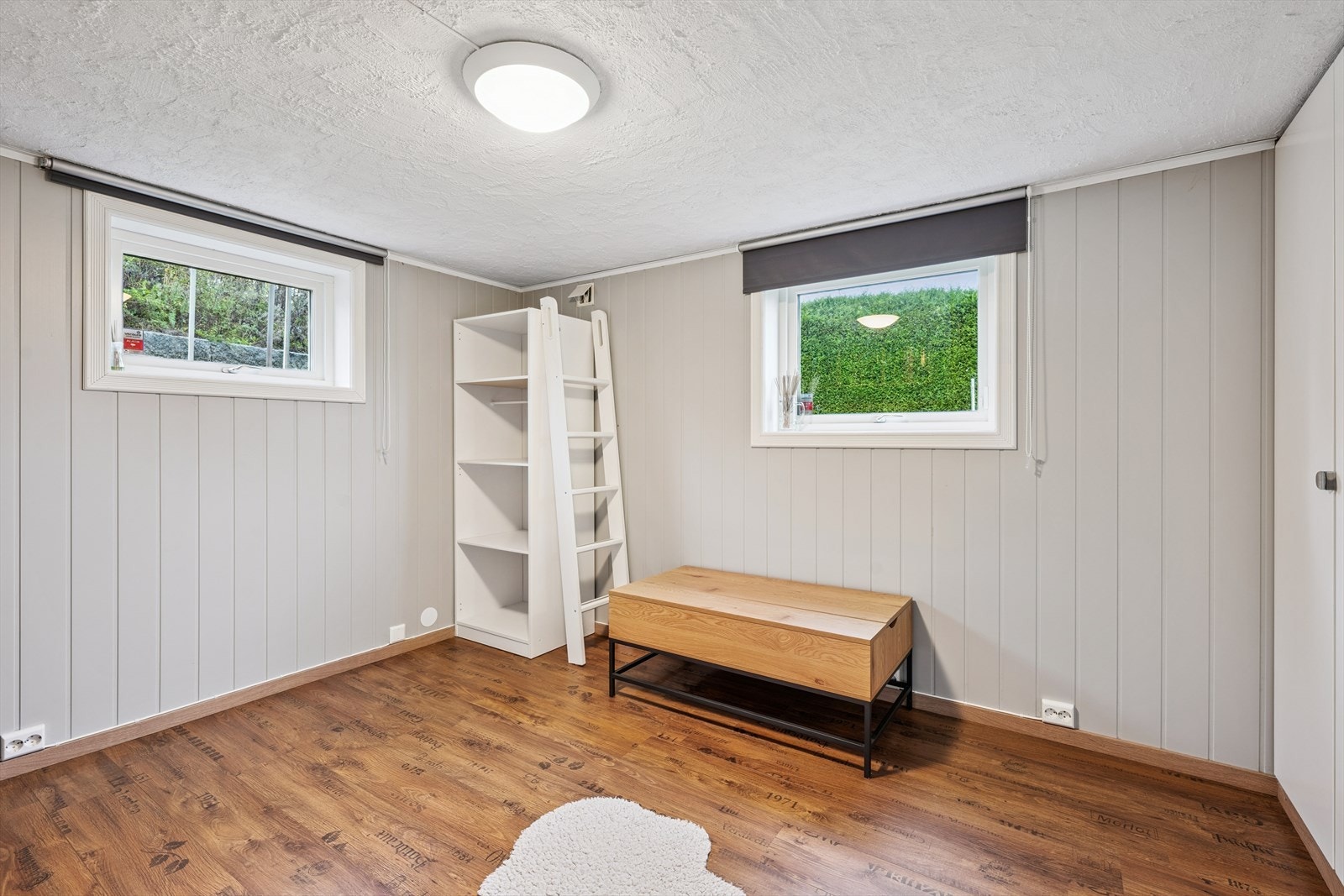 Rom i kjeller innredet til soverom. Ikke omsøkt. Galleribilde