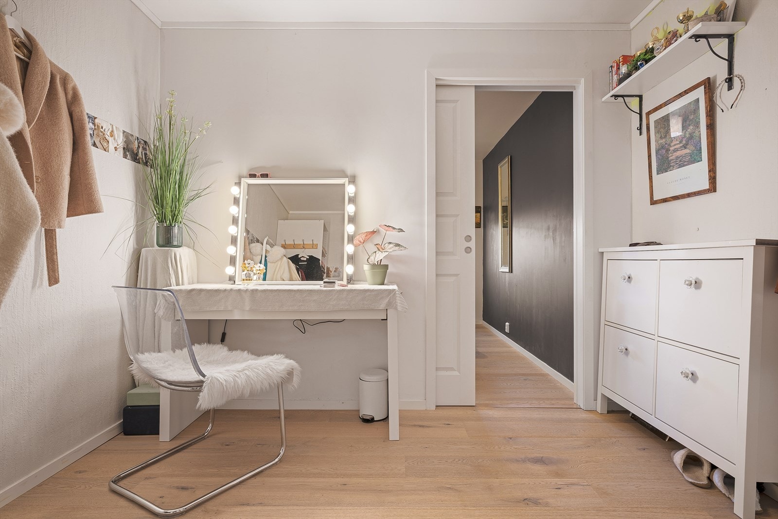 Hjemmet har flere boder som gir god plass til lagring og oppbevaring. Galleribilde