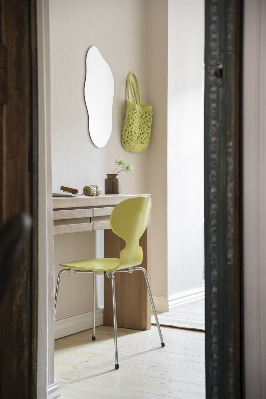 Utsyn fra soverommet mot leilighetens sosiale sone. Galleribilde