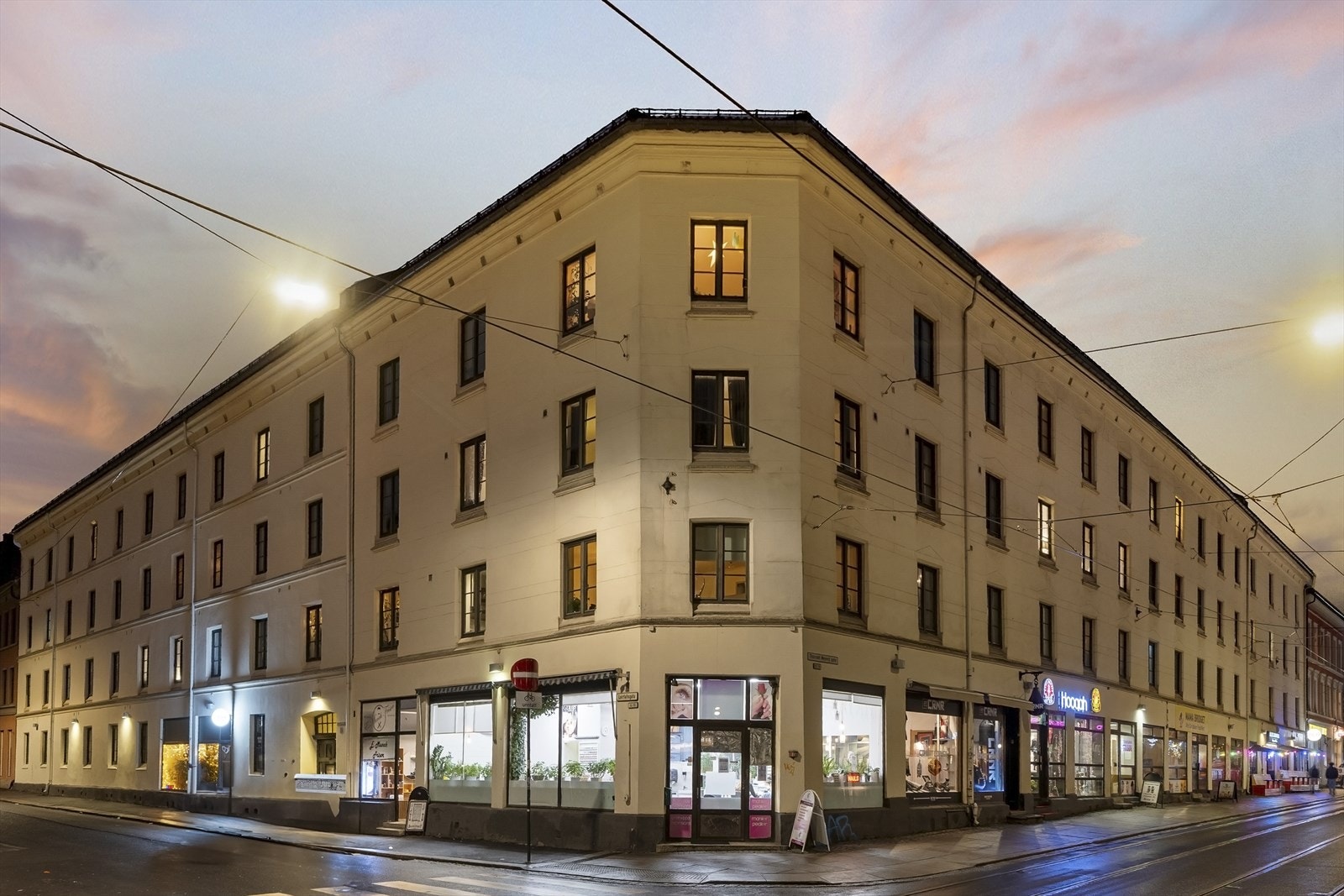 Eiendommen har en sentral og attraktiv beliggenhet på hjørnet av Grünerløkka. Galleribilde