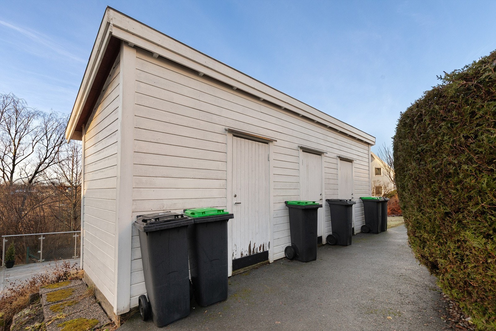 Praktisk sportsbod rett ved boligen Galleribilde