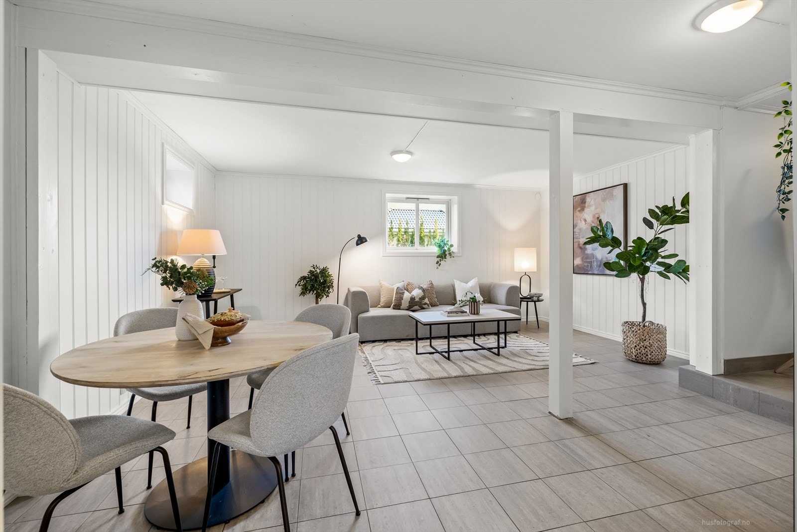 Her kan du møblere akkurat slik du ønsker, med plass til både sofakrok, TV-løsning eller en større spisegruppe. Galleribilde