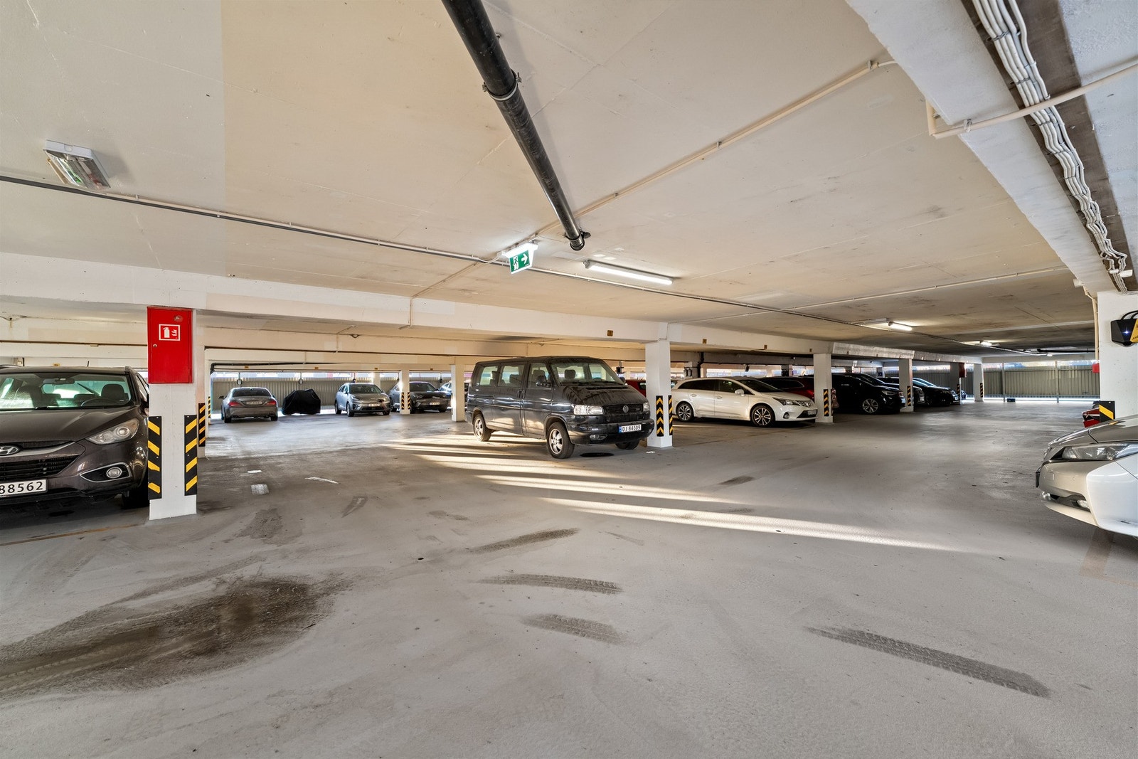 Det medfølger 1 fast oppstillingsplass i felles garasjeanlegg Galleribilde