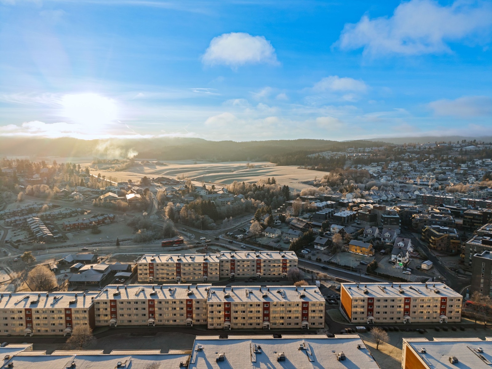 Fra boligen er det gangavstand til skoler, barnehager, dagligvare, Triaden senter samt flotte turområder Galleribilde