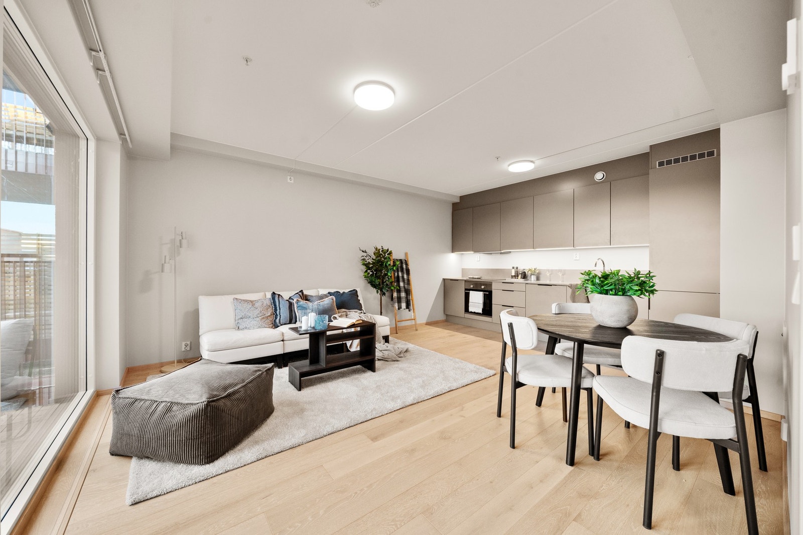 Vannbåren gulvvarme og balansert ventilasjon med varmegjenvinning Galleribilde