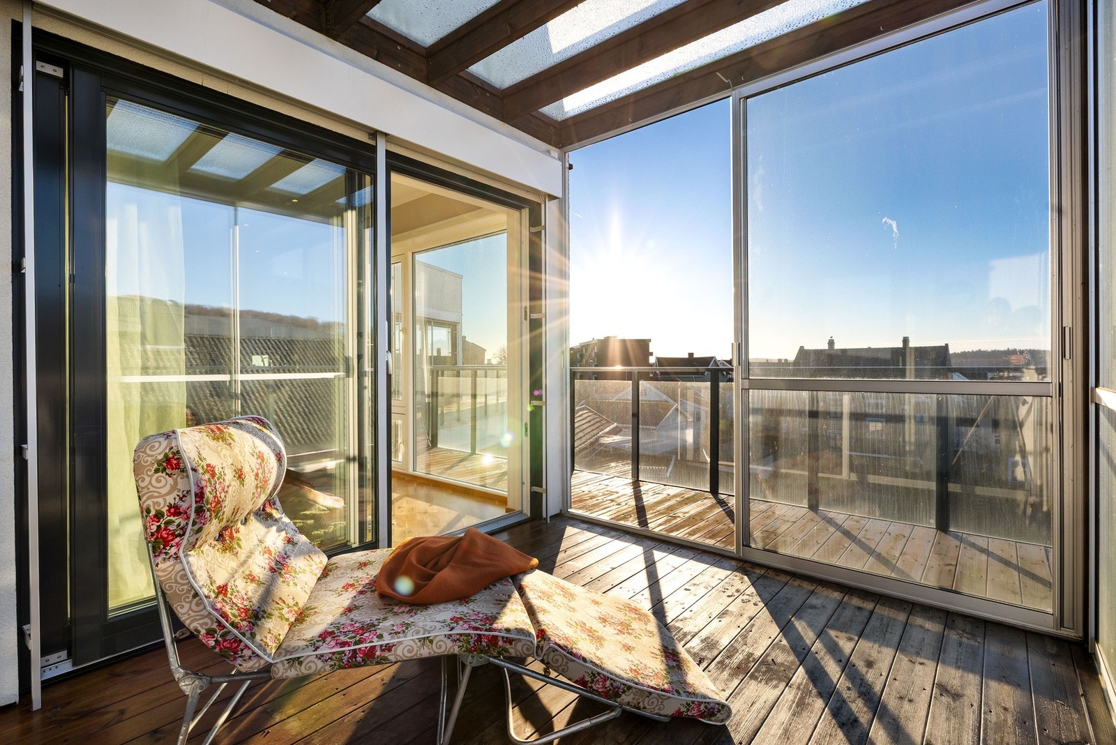 Den innglassede delen forlenger utesesongen og er perfekt til sene kvelder eller på dager med regn og vind. Galleribilde