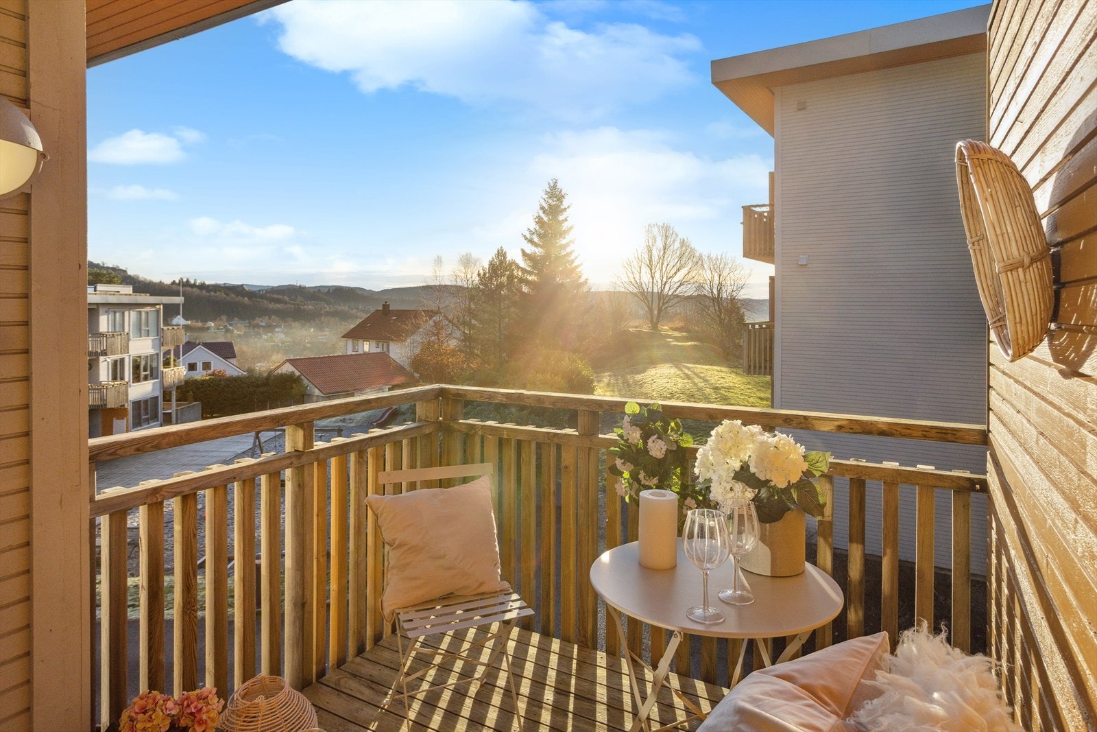 Perfekt for å nyte morgenkaffen eller avslappende kvelder. Galleribilde