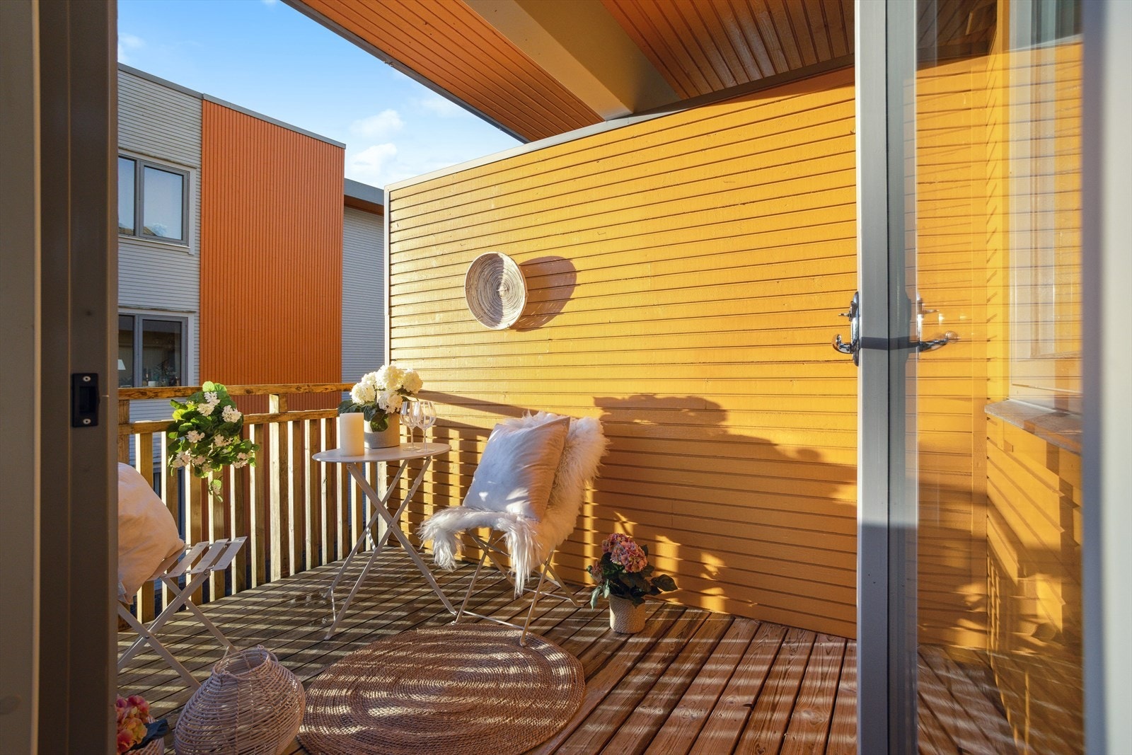 Fra stuen har du direkte tilgang til balkongen. Galleribilde