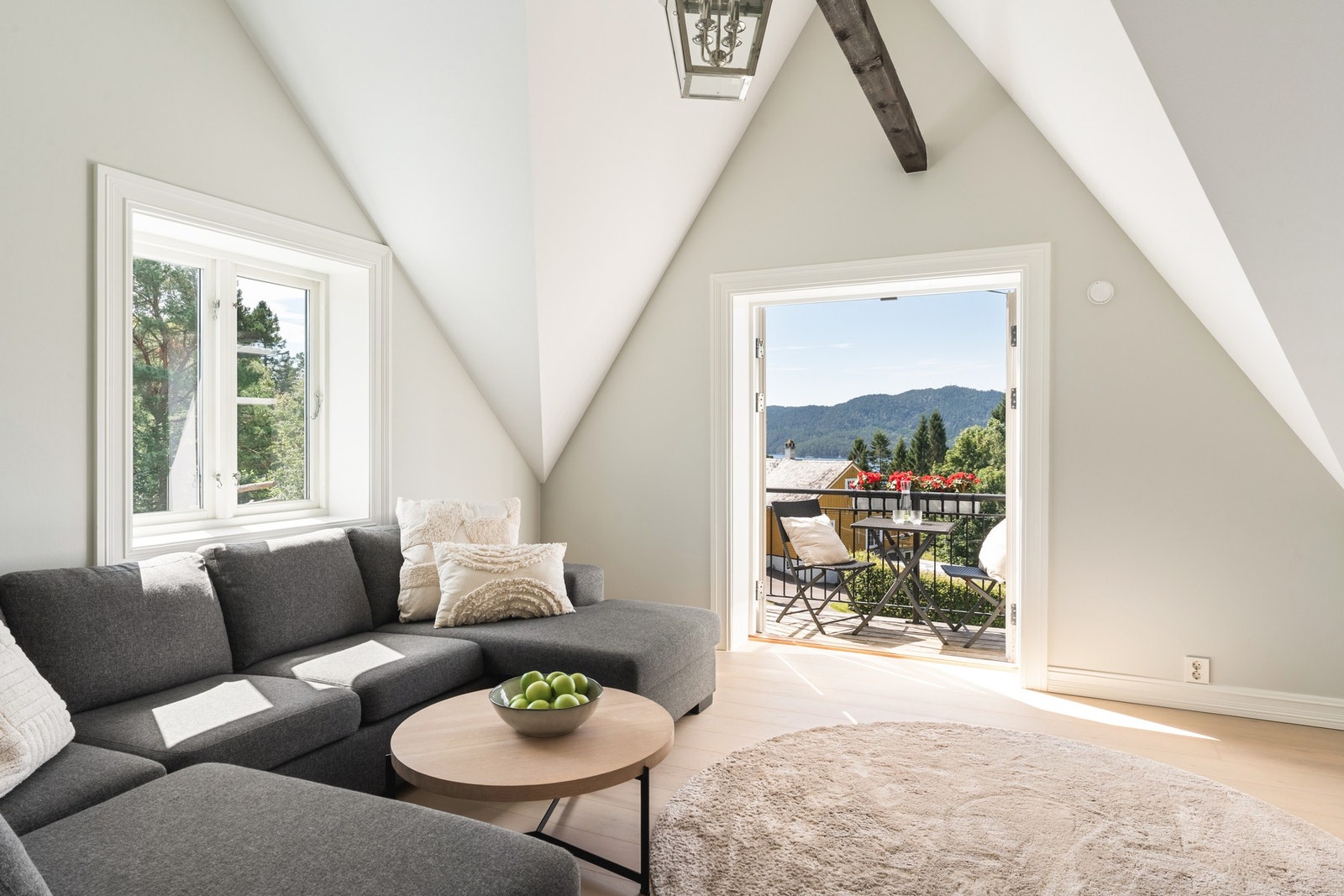 Idyllisk med egen balkong, med flott utsikt over nærområdet. Galleribilde