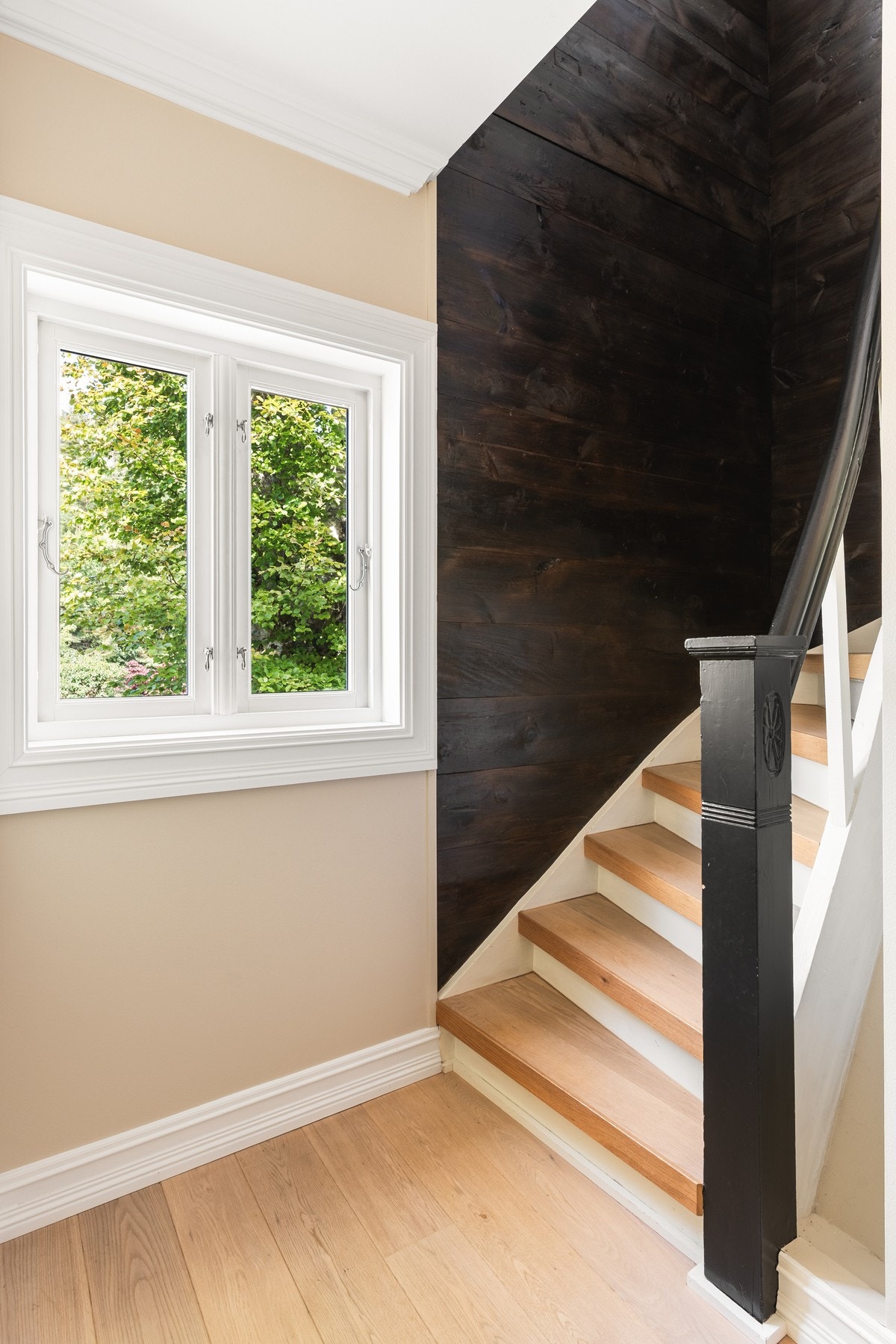 Videre tar vi turen opp til andre etasje. Galleribilde