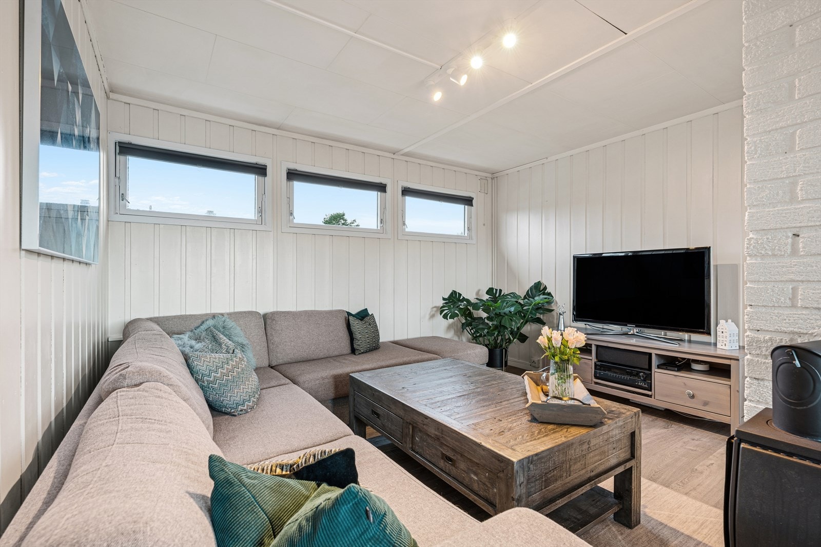 Lun og god TV-krok. Galleribilde