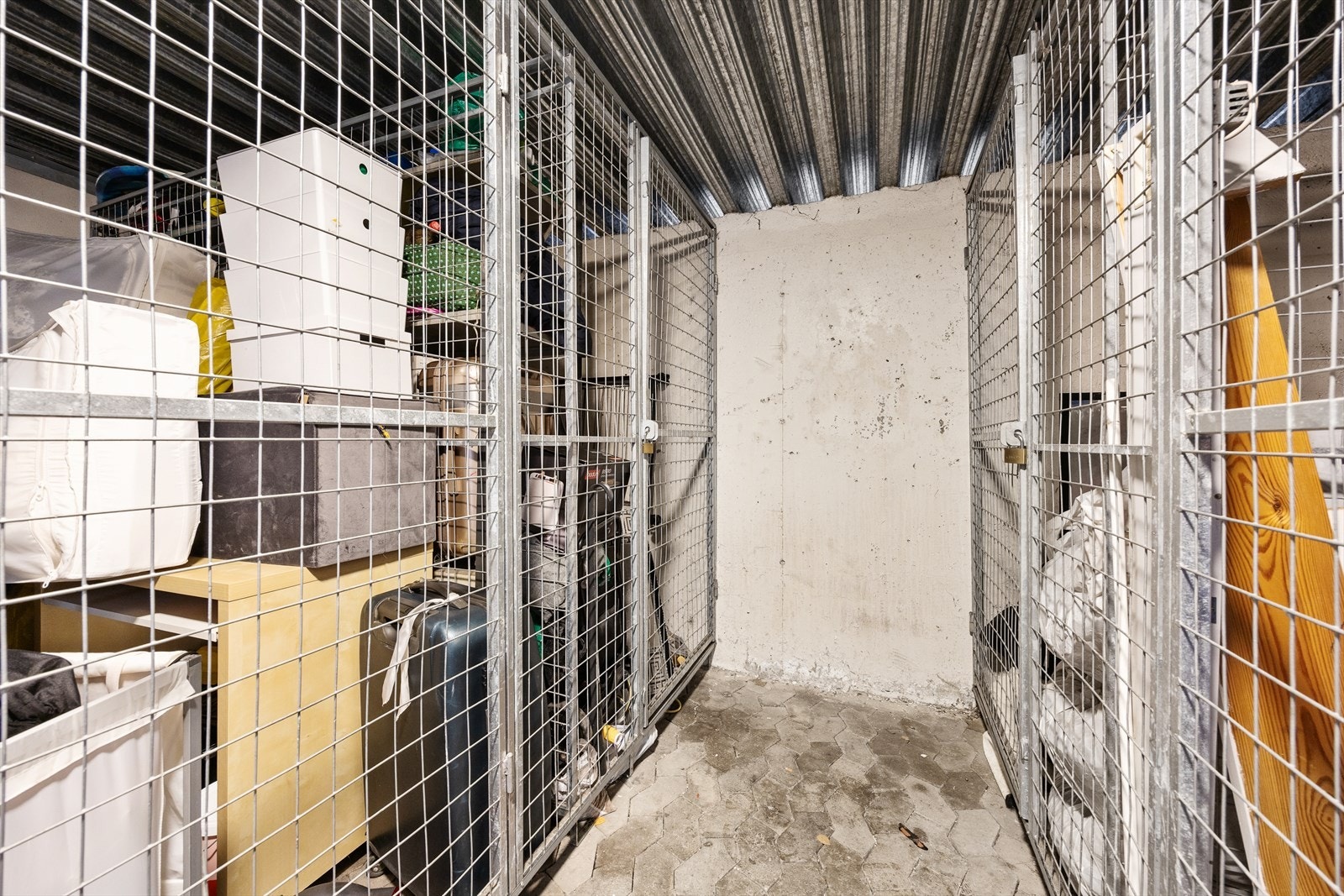 I tillegg medfølger en ekstern bod på 3 m² for ytterligere oppbevaring. Galleribilde