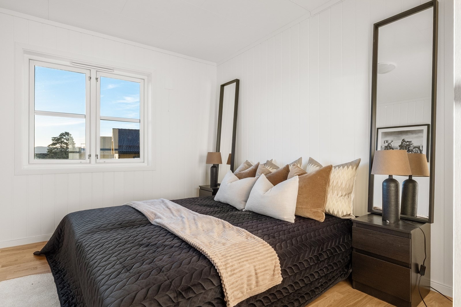 Hovedsoverommet er av god størrelse og har plass til seng og garderobeskap. Galleribilde