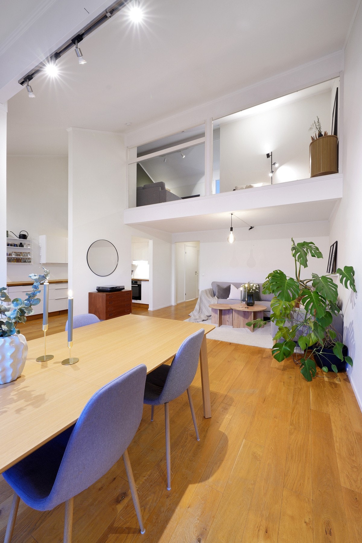 Her er det hyggelig å invitere venner og familie til bords Galleribilde