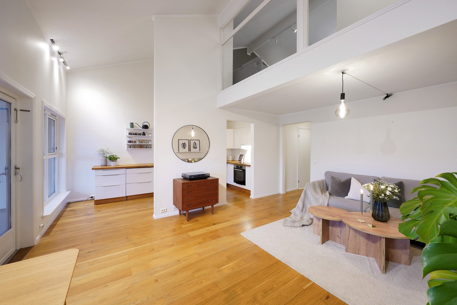 Stor stue byr på flere innredningsmuligheter alt etter ønsker og behov. Galleribilde