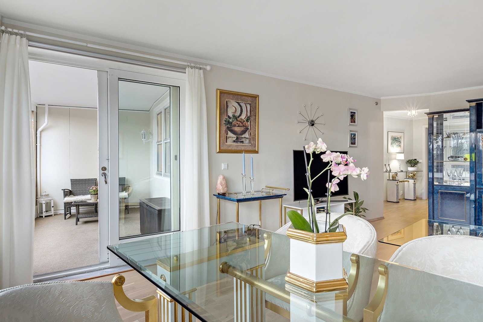 Stor fin skyvedør med adkomst til balkong Galleribilde