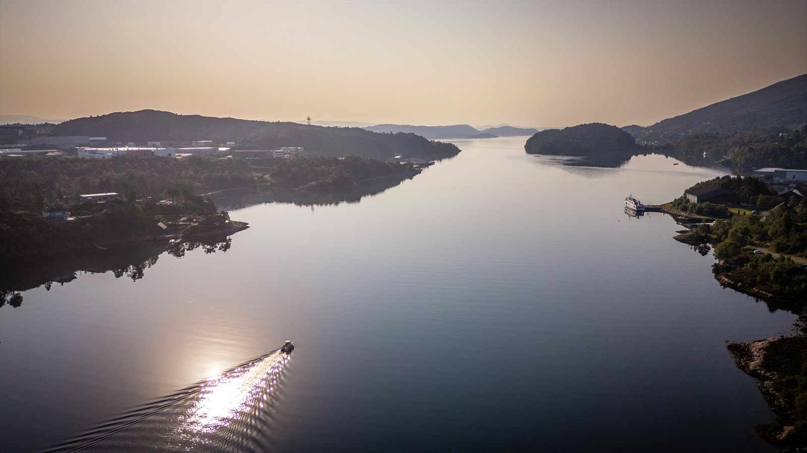Området er eldorado for dem som er glad i et aktivt sjø- og båtliv. Galleribilde