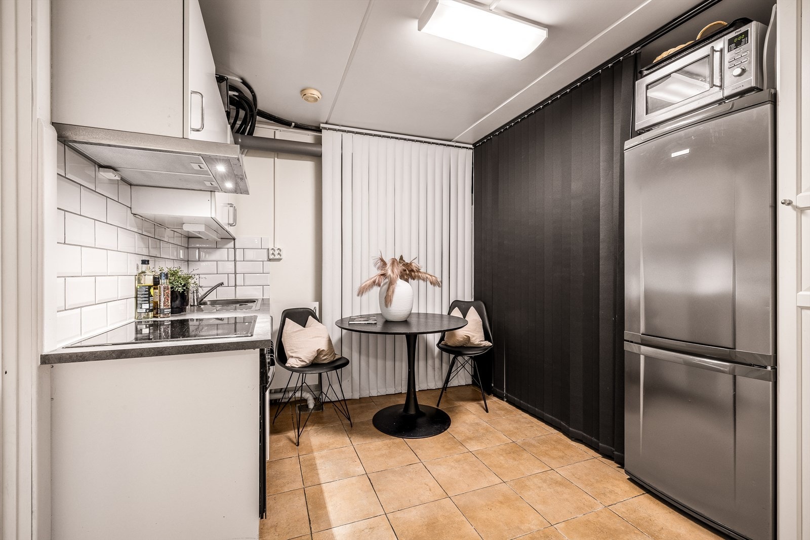 Her er innredet med kjøkkenkrok, slik at man kan leie ut en hybeldel også i hoveddelen. Galleribilde