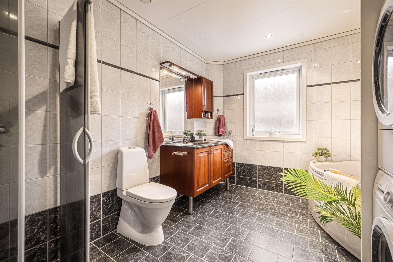 Bad/vaskerom (9,3 m²) Galleribilde