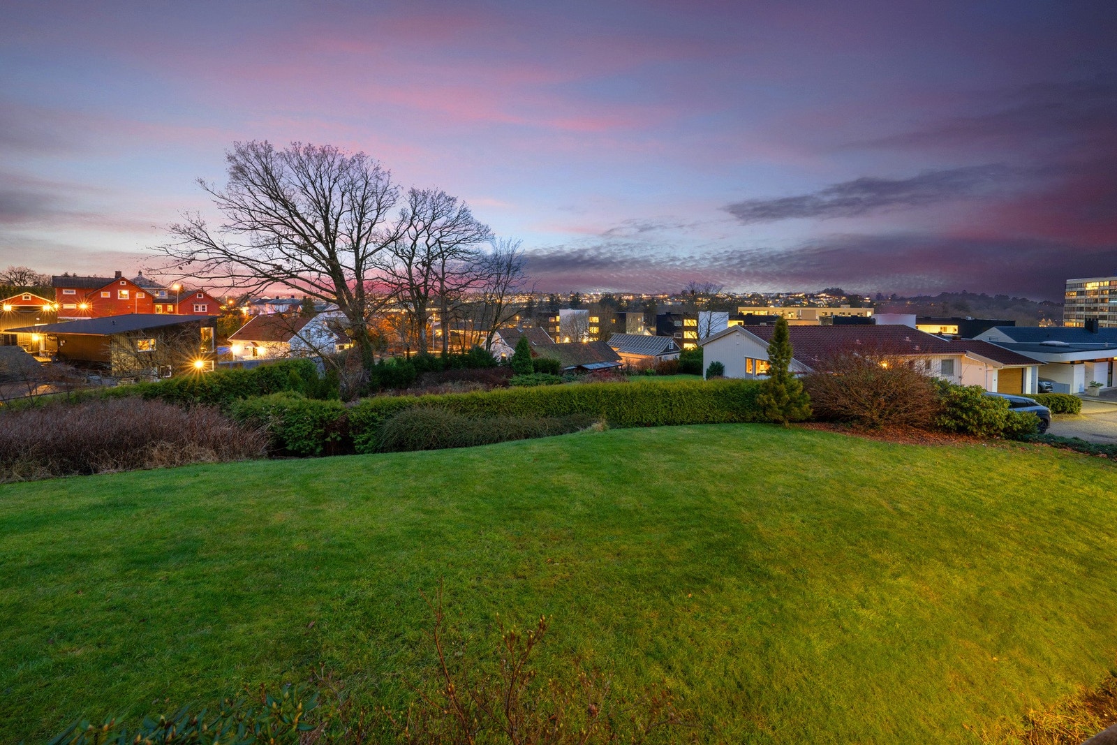 Fin utsikt byr på kvelder med nydelig solnedgang Galleribilde