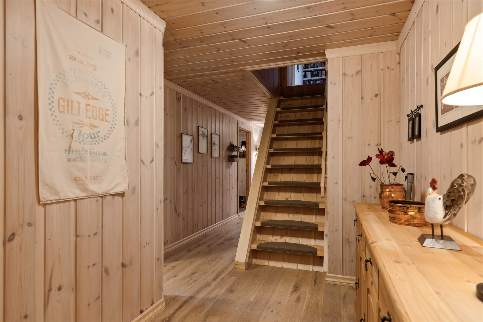 Trapp opp til loftsetasjen. Galleribilde