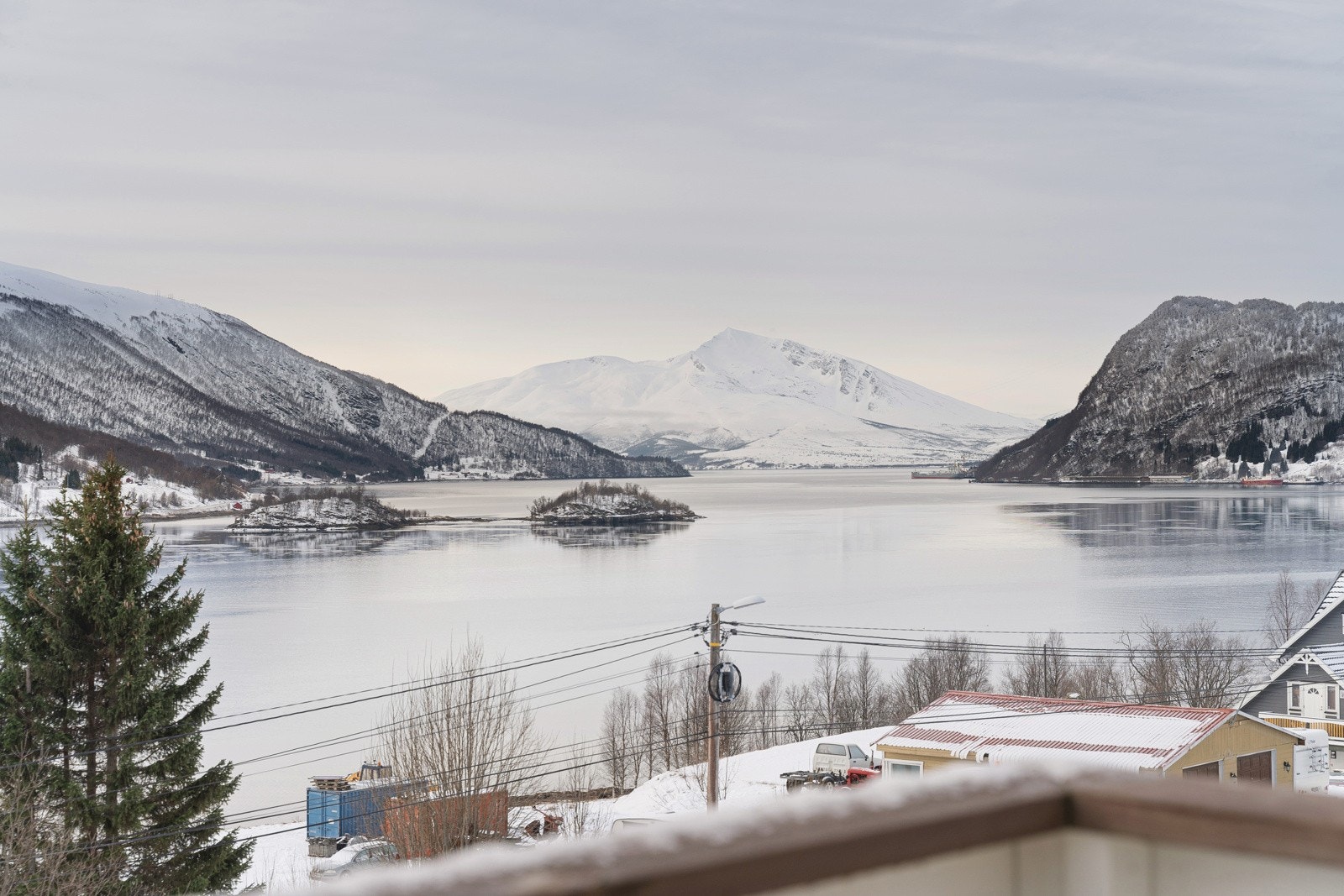 Innholdsrik familiebolig med landlig beliggenhet og kort vei til en rekke fasiliteter. Galleribilde