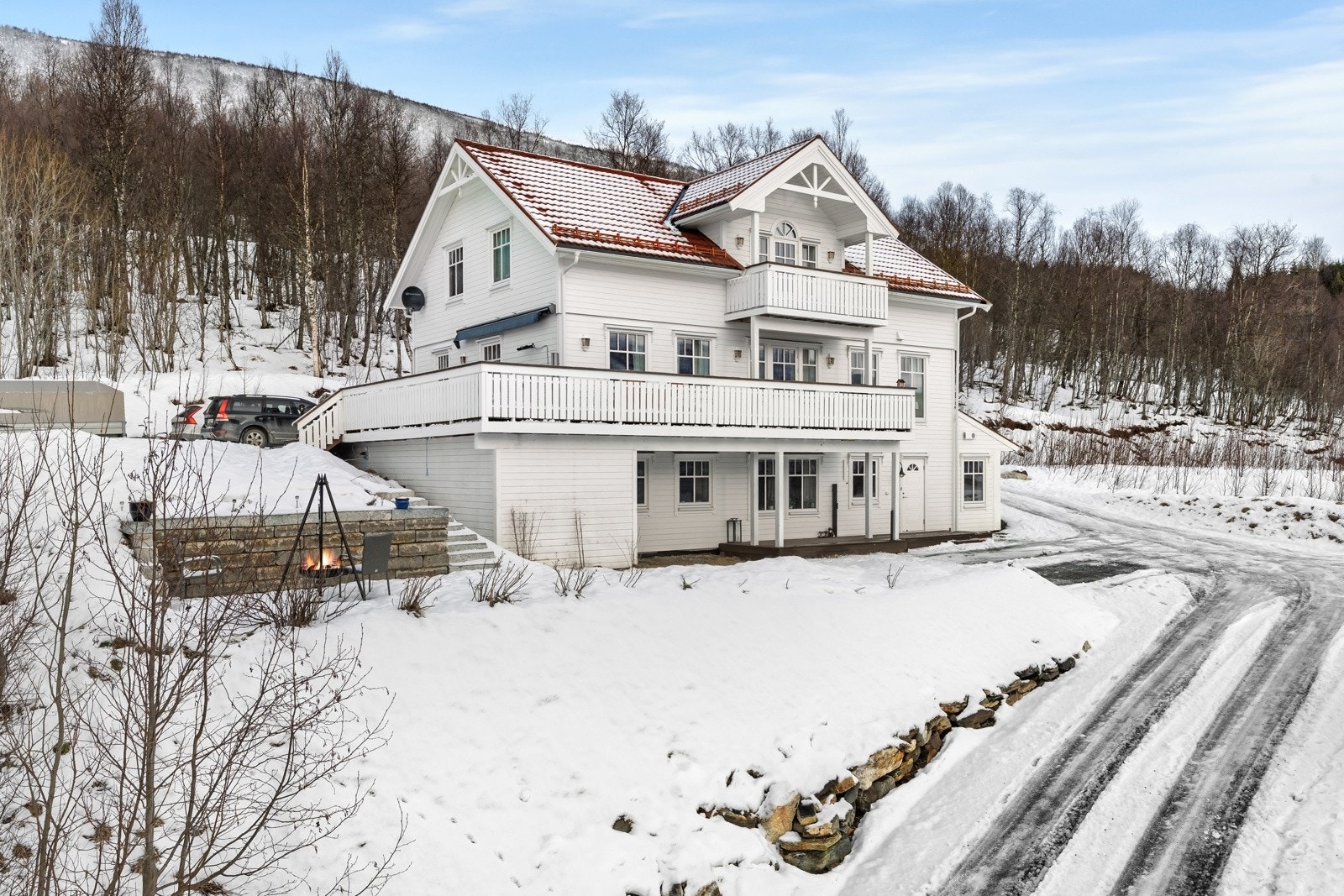 Velkommen til Lauksletta 60 - Presentert av Stina Stormo ved Sne Eiendomsmegling. Galleribilde