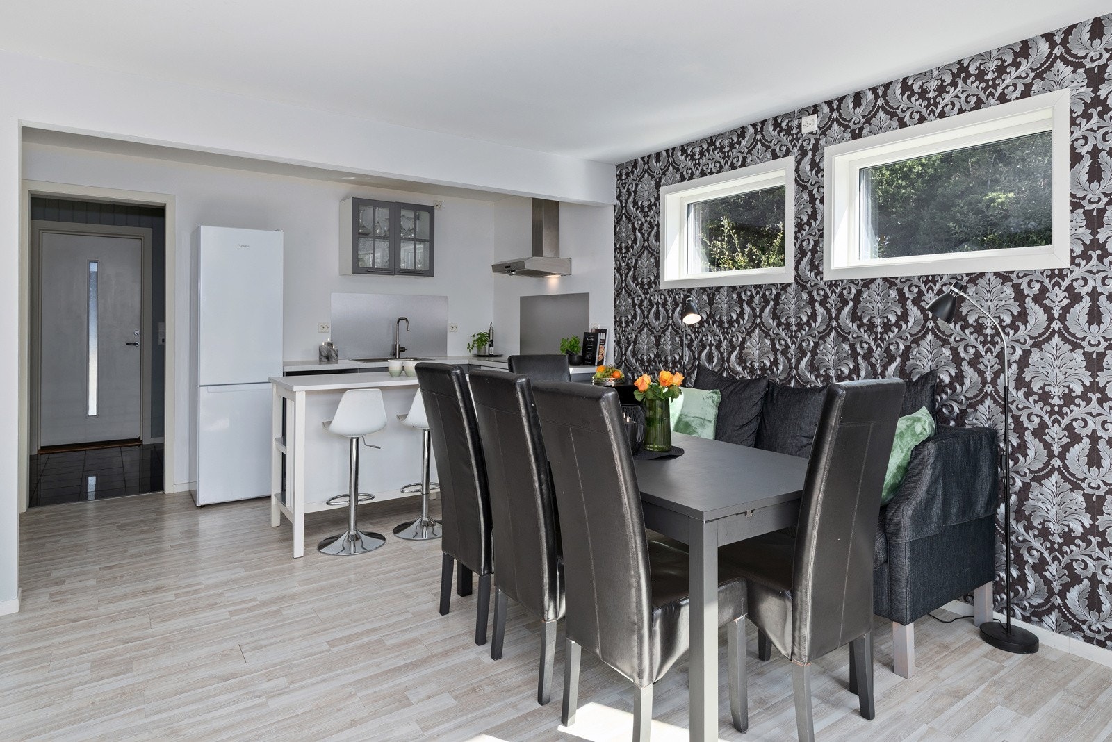 Det er gjennomgående fargevalg i hele boligen. Galleribilde