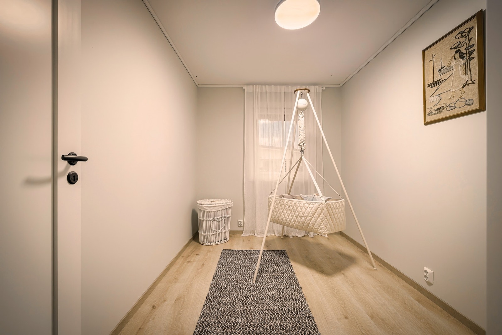 Glimt av det tredje soverommet. Lyst og pent. Galleribilde