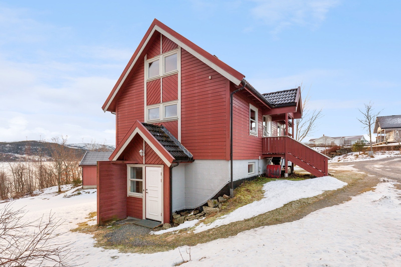 Inngangsparti utleiedel Galleribilde