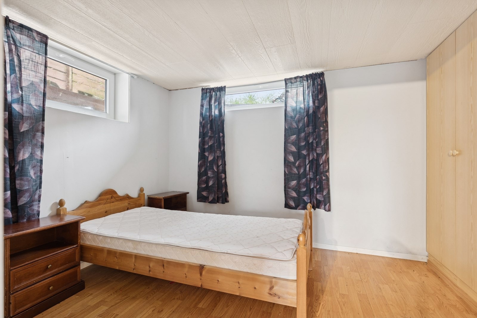 Soverom 2 i kjeller. se pkt ferdigattest. Galleribilde