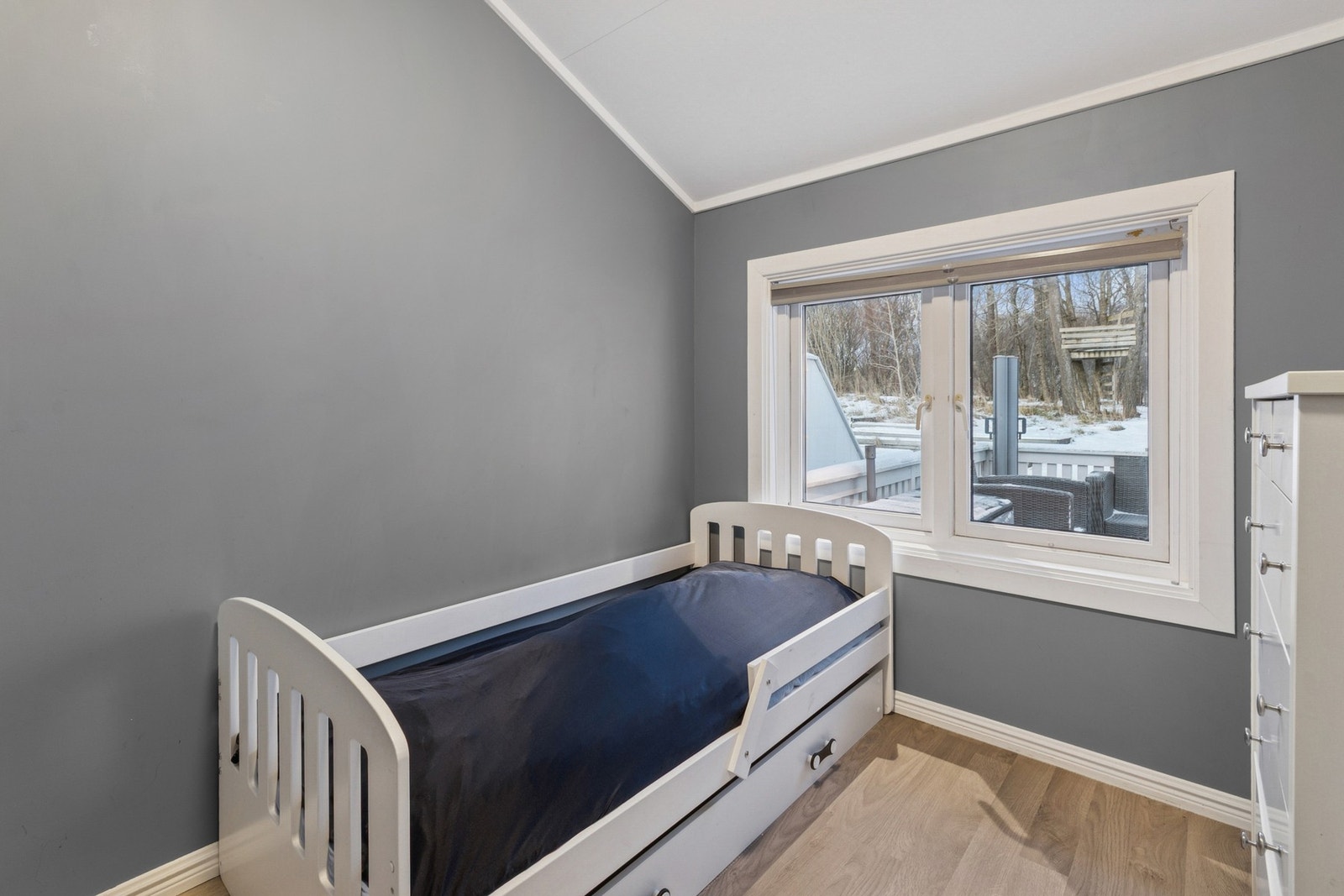 Bod blir i dag brukt som soverom, men dette er ikke omsøkt eller godkjent hos kommunen. Galleribilde