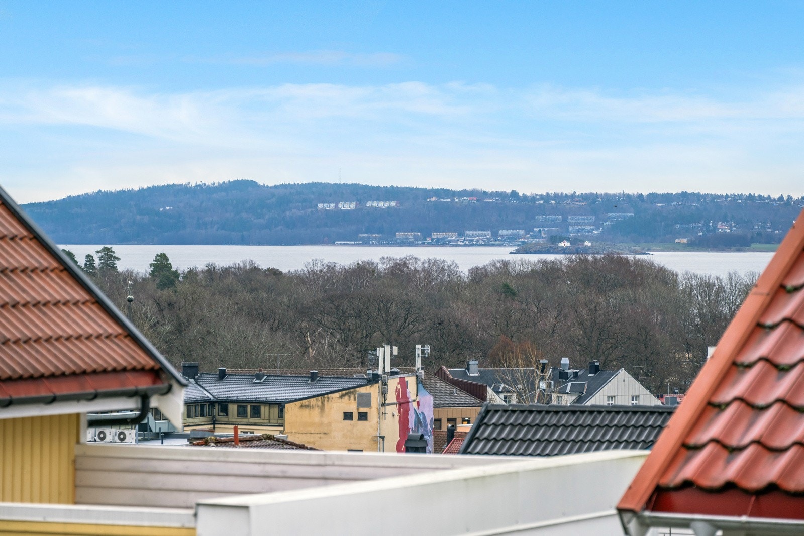 Her er vi litt av utsikten mot Jeløy - dog er det brukt litt zoom Galleribilde